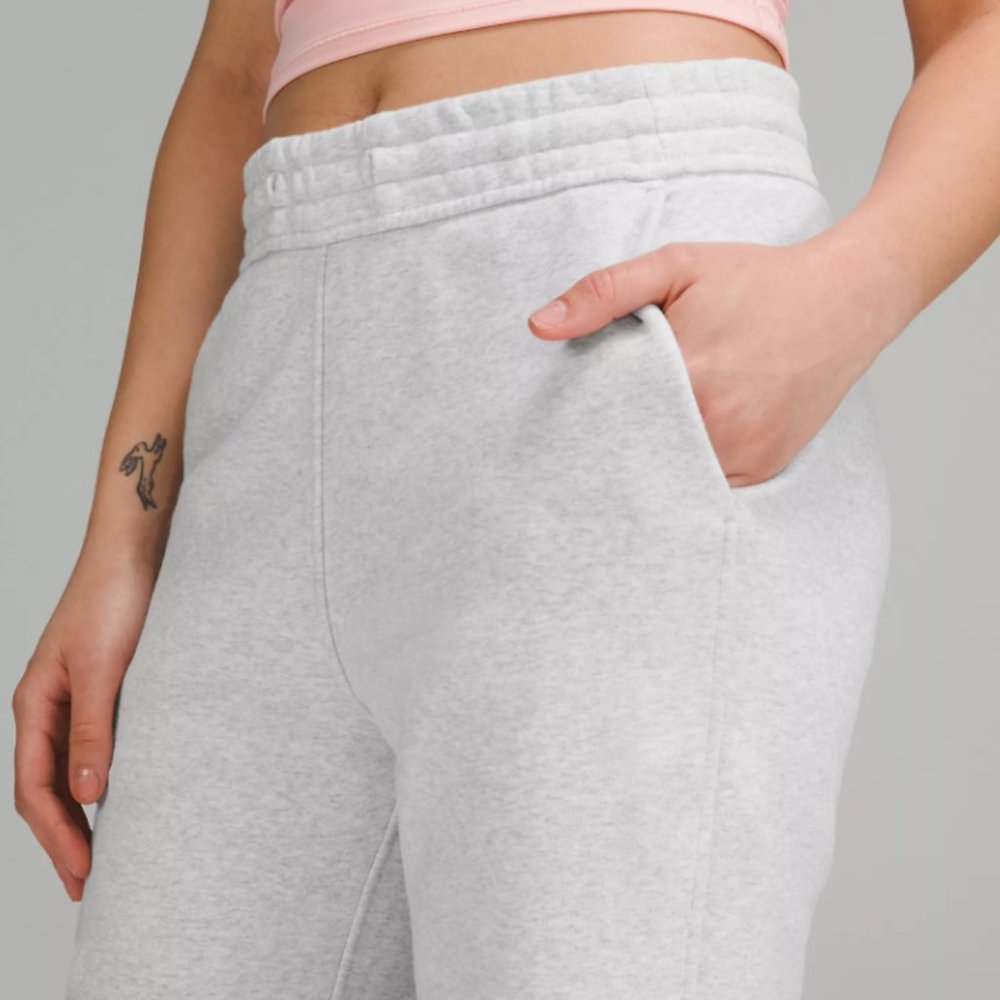 NWOT lululemon Loungeful High-Rise Jogger Full Length - 8